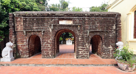 Lăng và nhà thờ Quận Công Đỗ Nguyễn Thụy