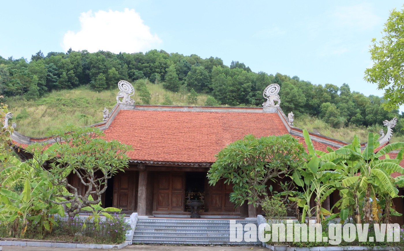 Dam Pagoda - Thousand-year-old ancient pagoda