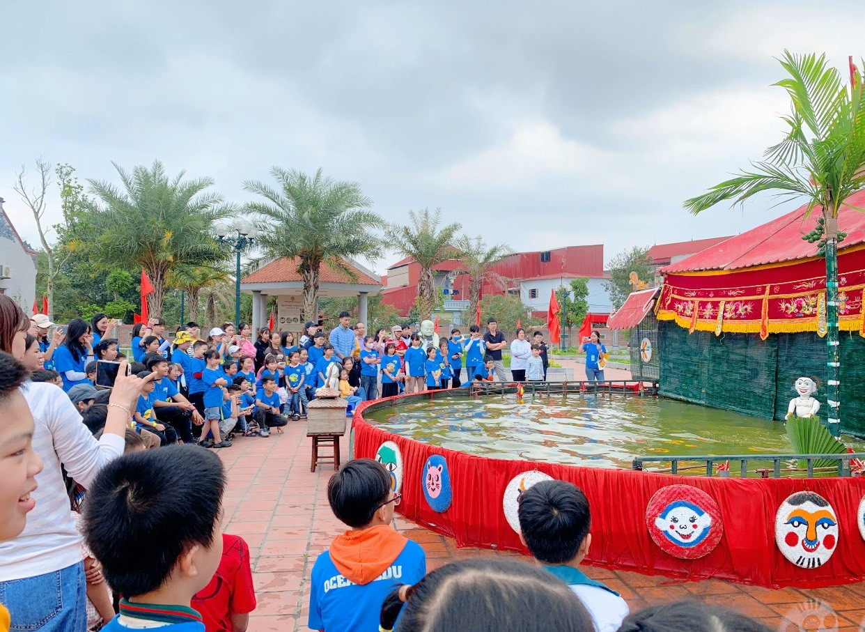 TỔ CHỨC CÁC HOẠT ĐỘNG CHÀO XUÂN GIÁP THÌN TẠI TRUNG TÂM BẢO TỒN TRANH DÂN GIAN ĐÔNG HỒ