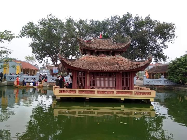 HỘI LÀNG TAM TẢO