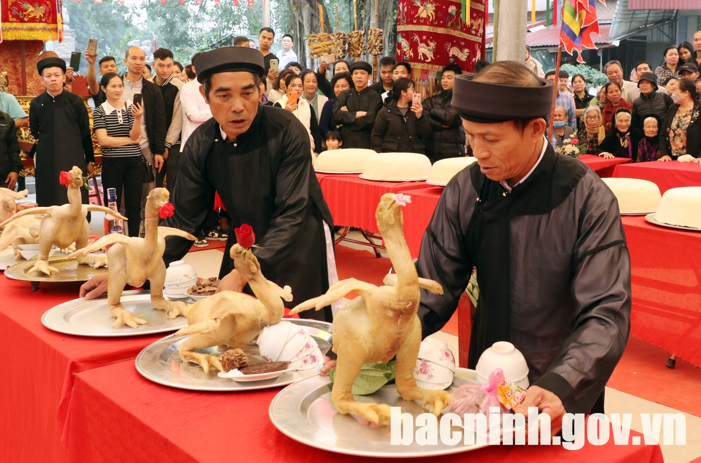 Lễ hội "Dâng lễ xôi - gà" làng Nghi Khúc 