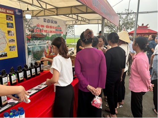 Tổ chức khu trưng bày, giới thiệu sản phẩm làng nghề, tuyên truyền, quảng bá du lịch tại đền thờ Lê Văn Thịnh năm 2025