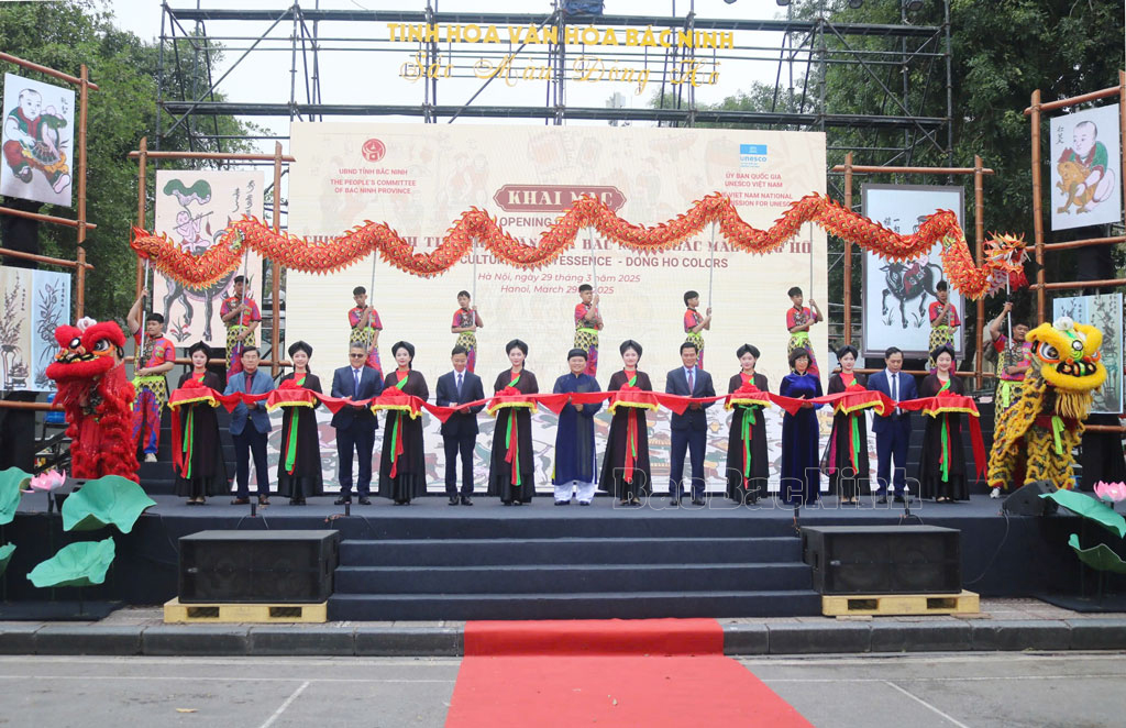 Chương trình “Tinh hoa văn hóa Bắc Ninh - Sắc màu Đông Hồ” tại Hà Nội