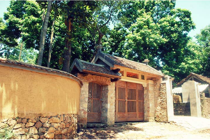 Ngôi nhà Việt cổ hiếm hoi tồn tại hơn 200 năm của họa sĩ Bùi Hoài Mai