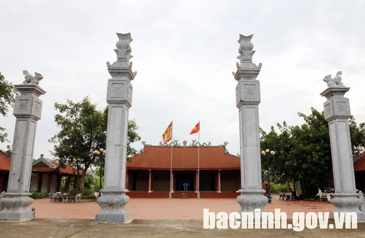 Đền thờ Hàn Thuyên