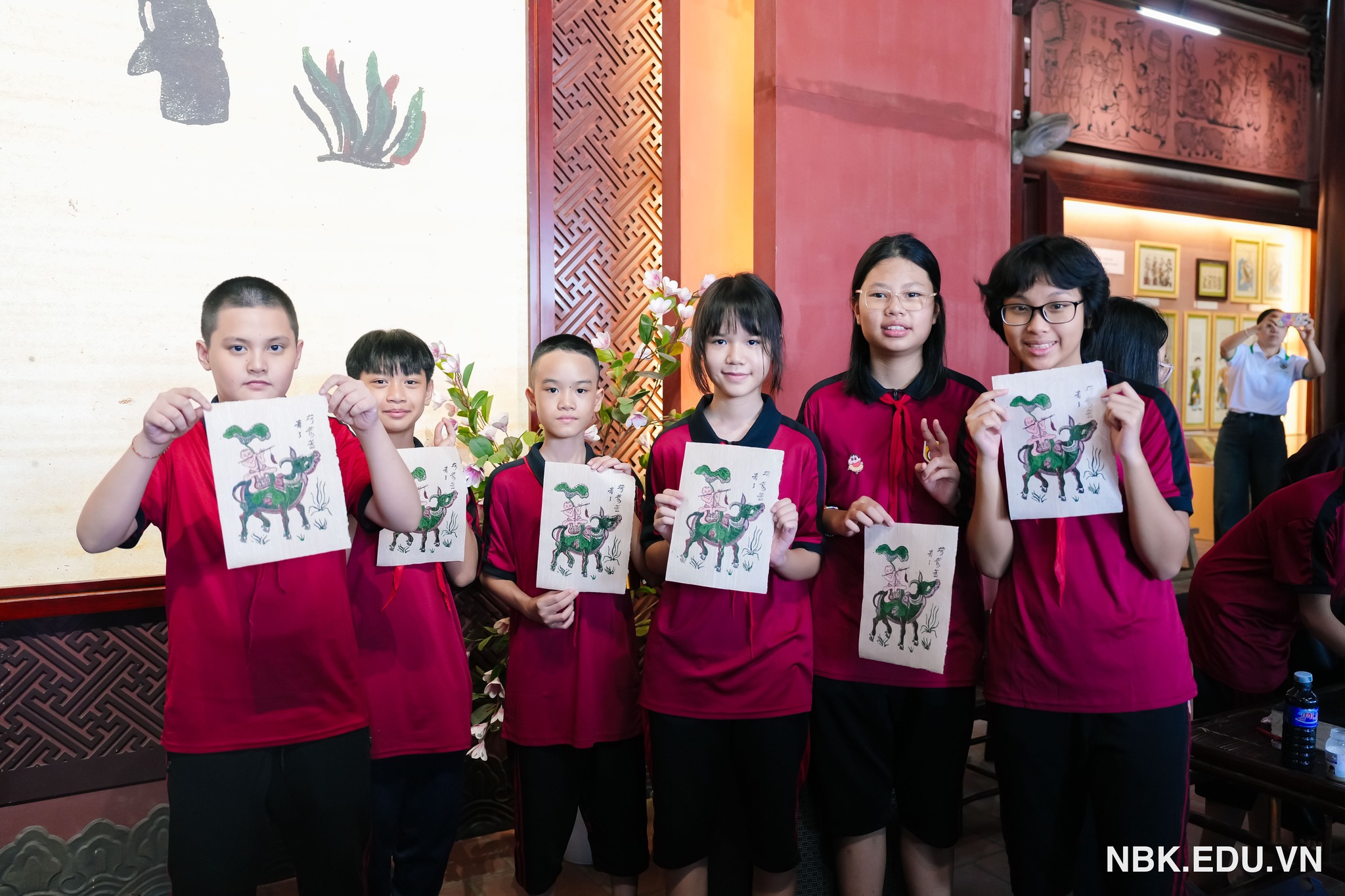 TRẢI NGHIỆM TẾT TRUYỀN THỐNG TẠI TRUNG TÂM BẢO TỒN TRANH ĐÔNG HỒ